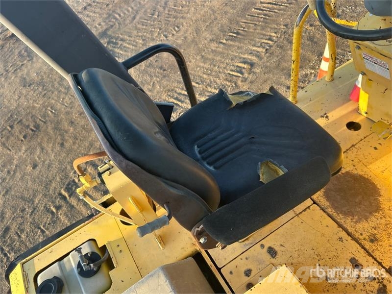 Sakai GW750-2 공기 타이어 롤러