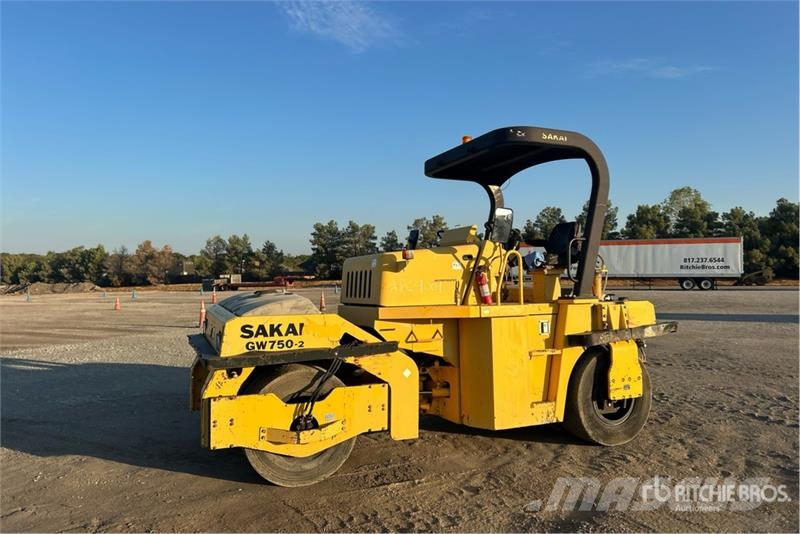 Sakai GW750-2 공기 타이어 롤러