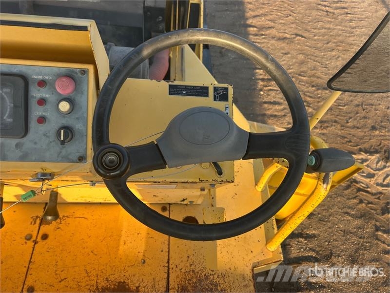 Sakai GW750-2 공기 타이어 롤러