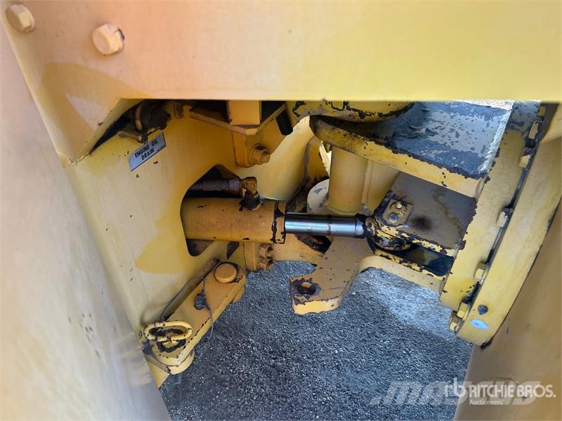 Sakai GW750-2 공기 타이어 롤러