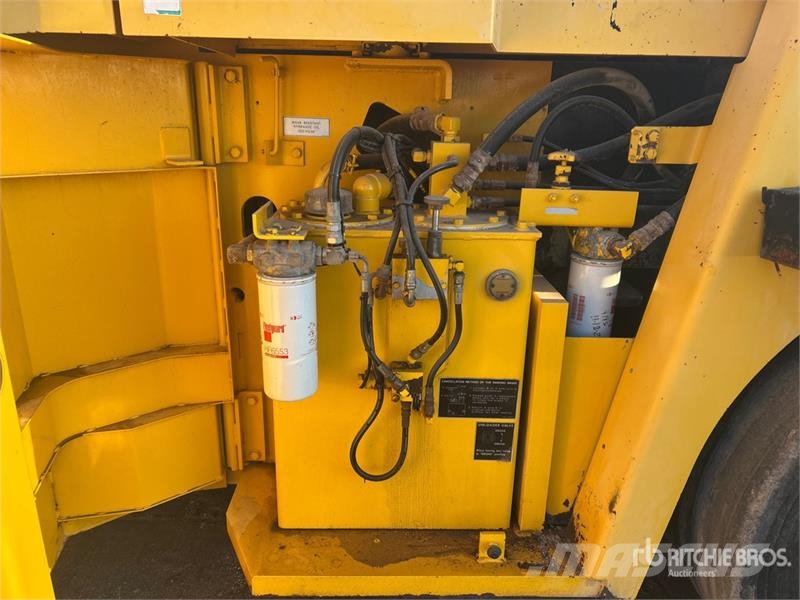 Sakai GW750-2 공기 타이어 롤러