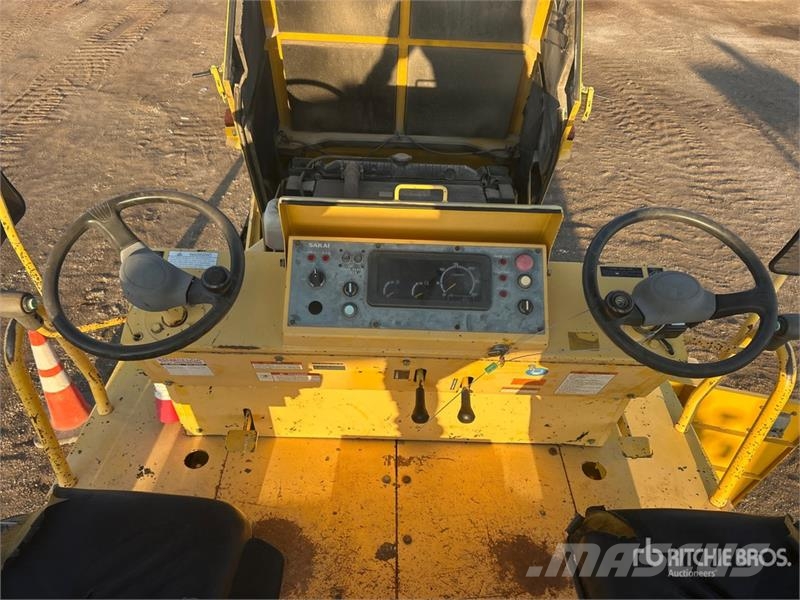 Sakai GW750-2 공기 타이어 롤러