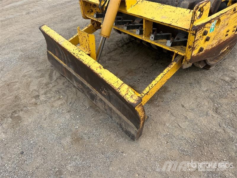 Sakai SV201TB-1 Padfoot Drum Compactor Enojni valjarji