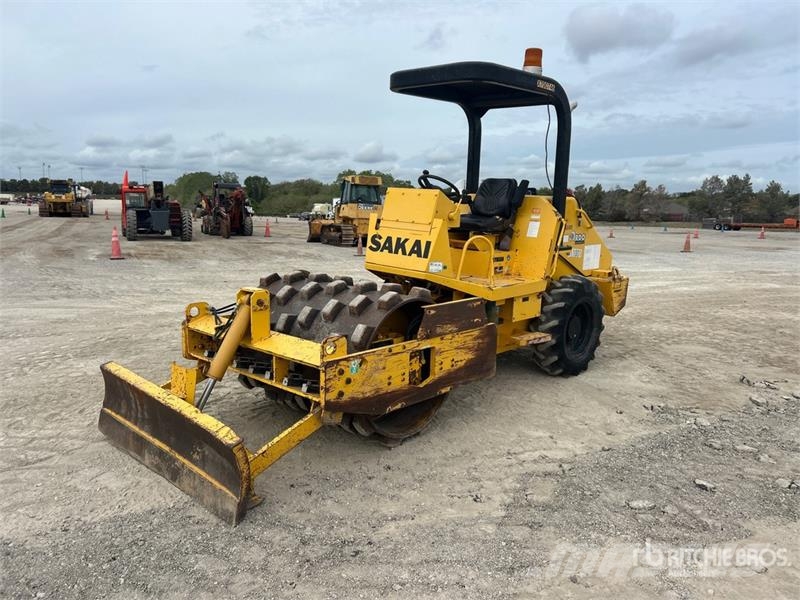 Sakai SV201TB-1 Padfoot Drum Compactor Enojni valjarji