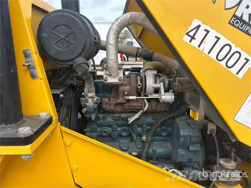 Sakai SV201TB-1 Padfoot Drum Compactor Enojni valjarji