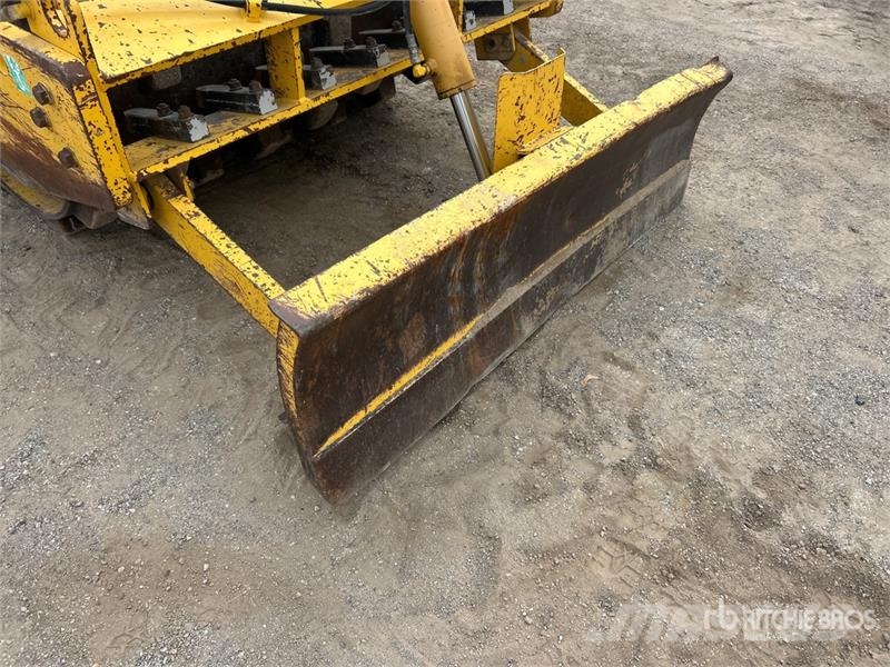 Sakai SV201TB-1 Padfoot Drum Compactor Enojni valjarji