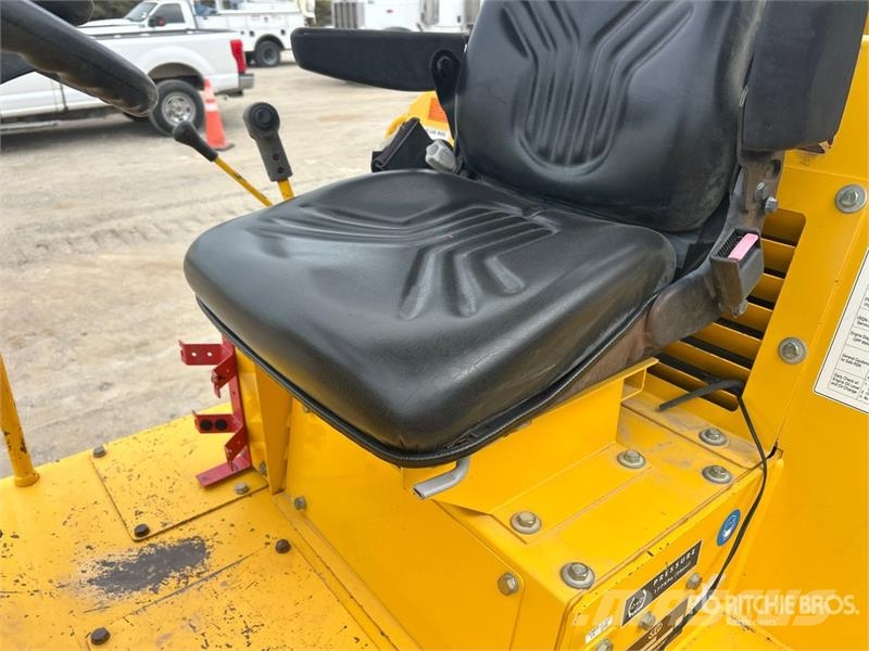 Sakai SV204TB Padfoot Drum Compactor Enojni valjarji