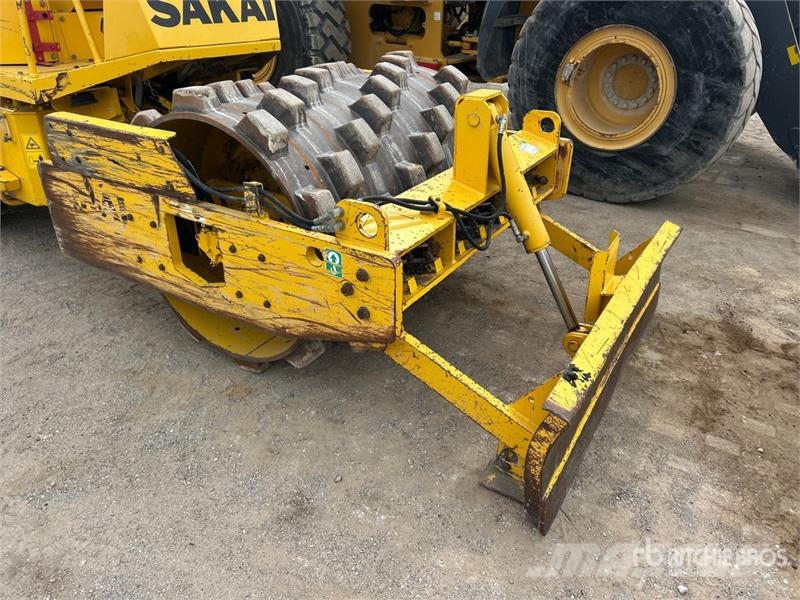 Sakai SV204TB Padfoot Drum Compactor Enojni valjarji