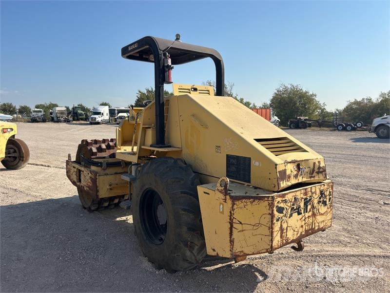 Sakai SV400 Padfoot Drum Compactor (Inoperable) Tek tamburlu silindirler