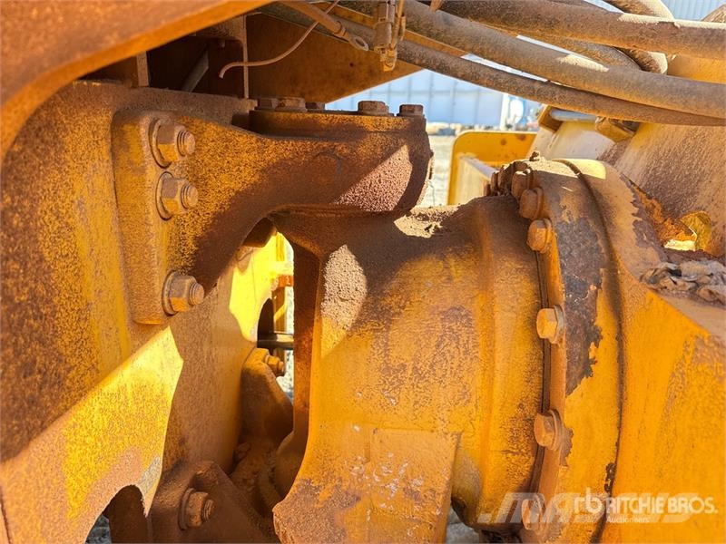 Sakai SV400T Padfoot Drum Compactor Single drum rollers