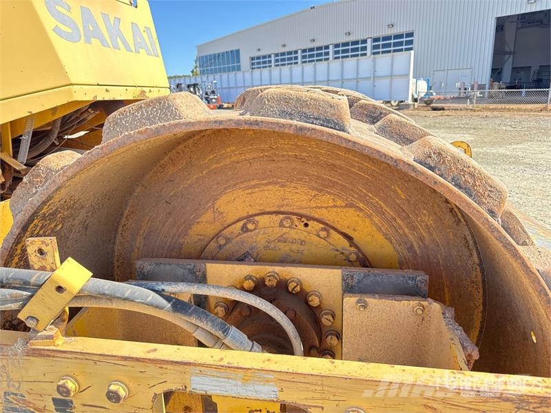 Sakai SV400T Padfoot Drum Compactor Single drum rollers
