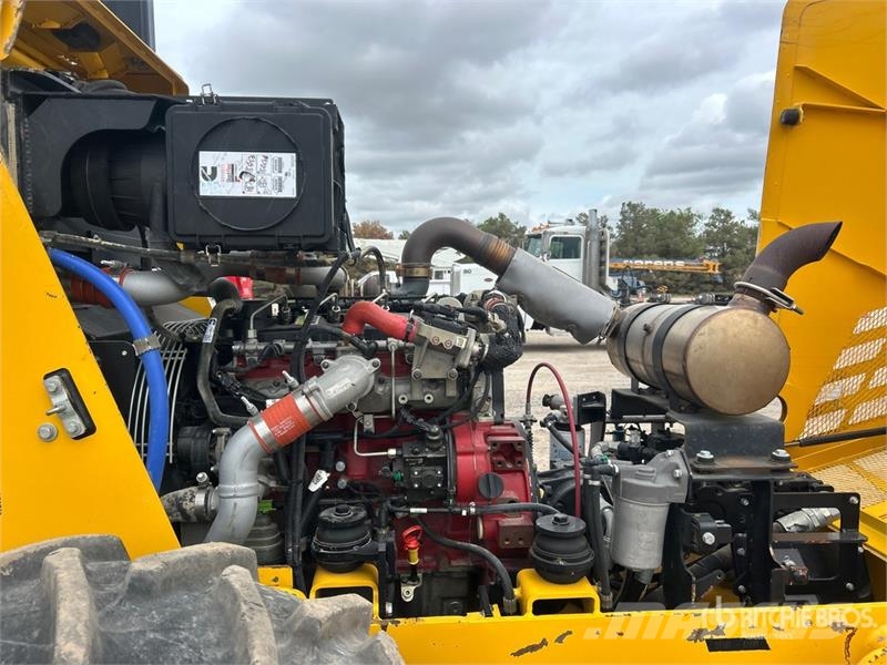 Sakai SV414T Padfoot Drum Compactor Enojni valjarji