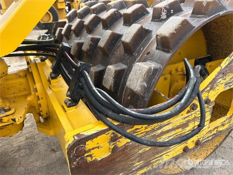 Sakai SV414T Padfoot Drum Compactor Enojni valjarji