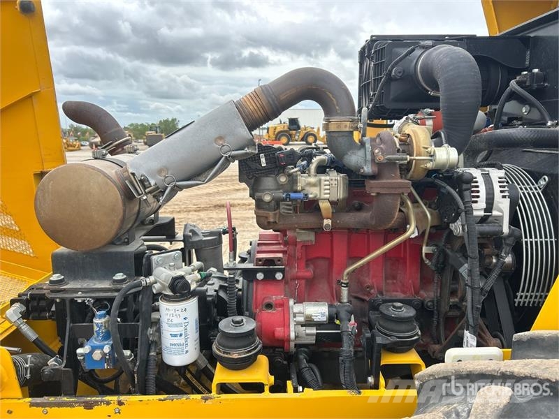 Sakai SV414T Padfoot Drum Compactor Enojni valjarji
