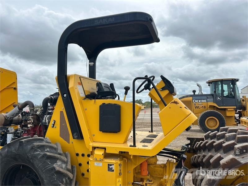 Sakai SV414T Padfoot Drum Compactor Enojni valjarji