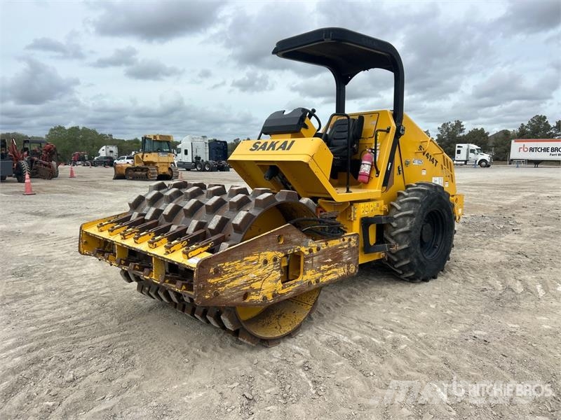 Sakai SV414T Padfoot Drum Compactor Enojni valjarji