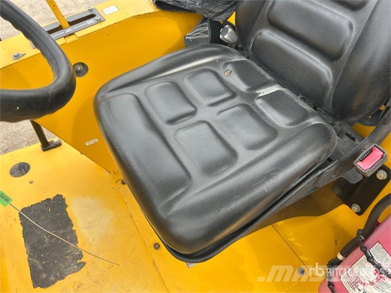 Sakai SV414T Padfoot Drum Compactor Enojni valjarji