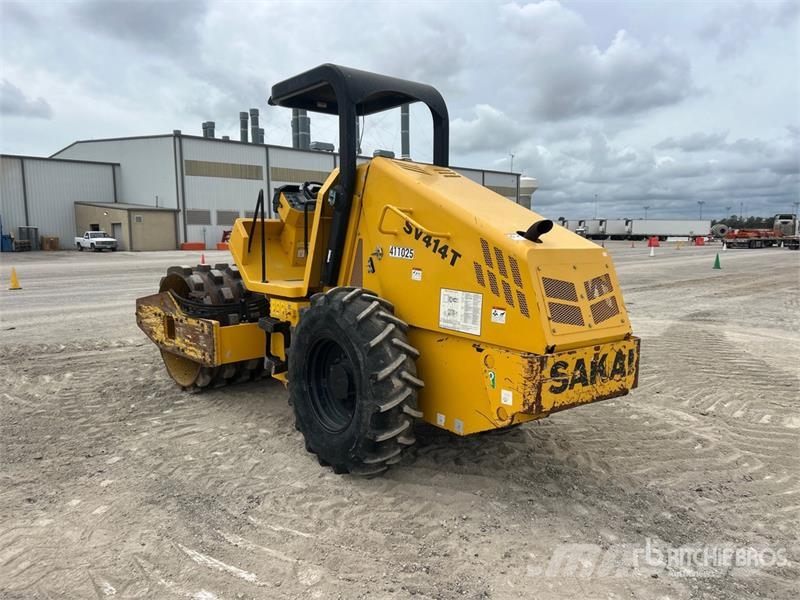Sakai SV414T Padfoot Drum Compactor Enojni valjarji
