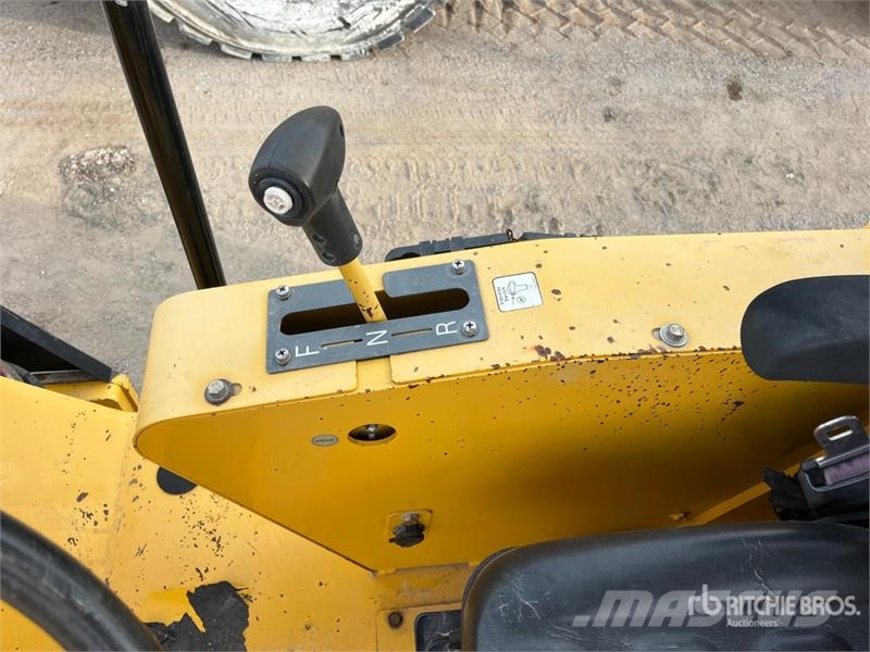Sakai SV414T Padfoot Drum Compactor Enojni valjarji