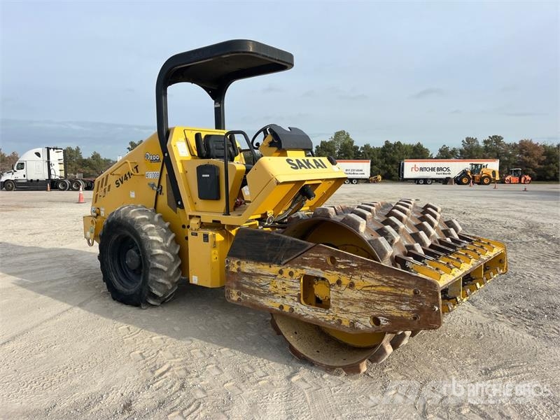 Sakai SV414T Padfoot Drum Compactor Enojni valjarji