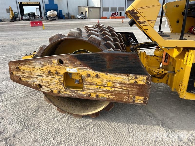 Sakai SV414T Padfoot Drum Compactor Enojni valjarji
