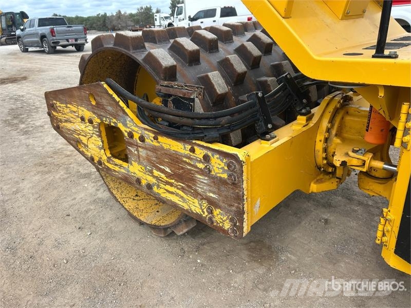 Sakai SV414T Padfoot Drum Compactor Enojni valjarji