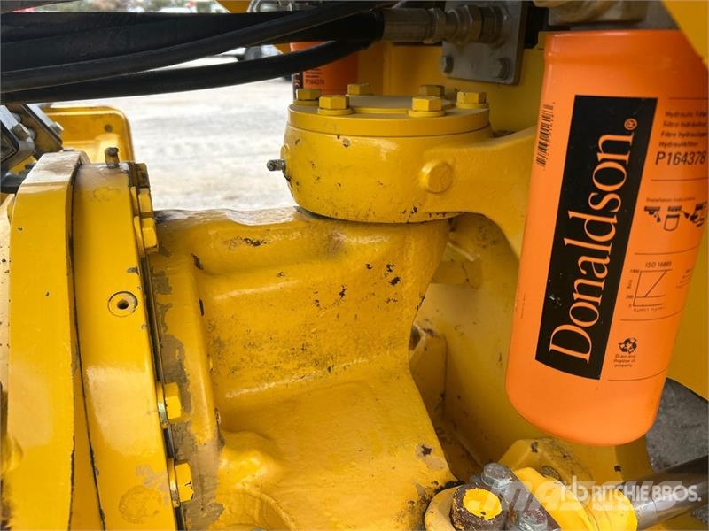 Sakai SV414T Padfoot Drum Compactor Enojni valjarji