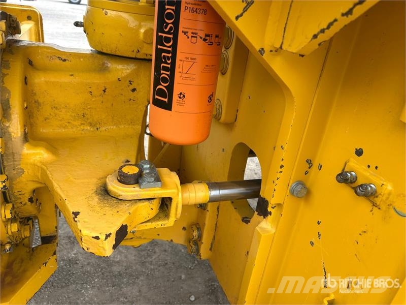 Sakai SV414T Padfoot Drum Compactor Enojni valjarji