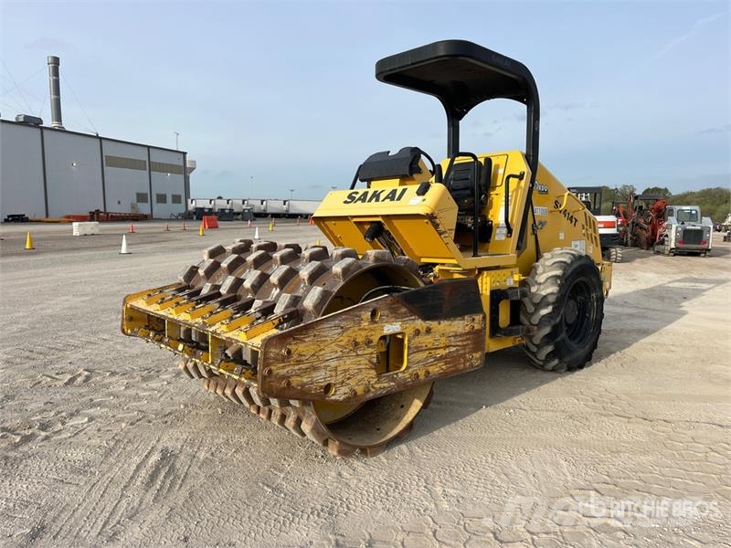 Sakai SV414T Padfoot Drum Compactor Enojni valjarji
