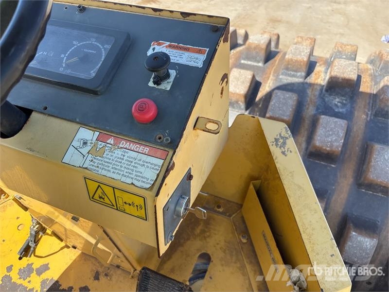 Sakai SV505 Padfoot Drum Compactor Single drum rollers