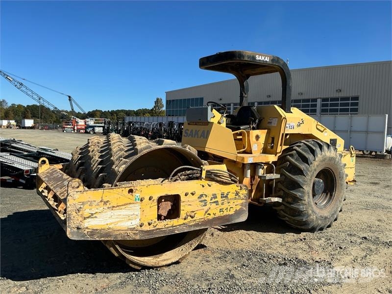 Sakai SV510T Padfoot Drum Compactor مداحل أحادية الأسطوانة