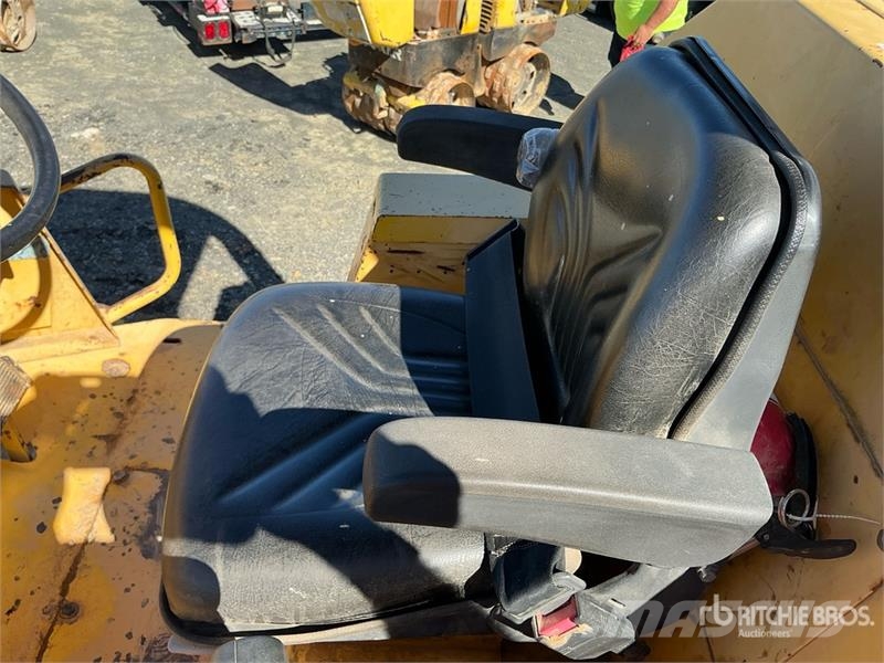 Sakai SV510T Padfoot Drum Compactor مداحل أحادية الأسطوانة