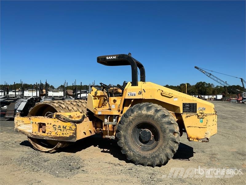 Sakai SV510T Padfoot Drum Compactor مداحل أحادية الأسطوانة
