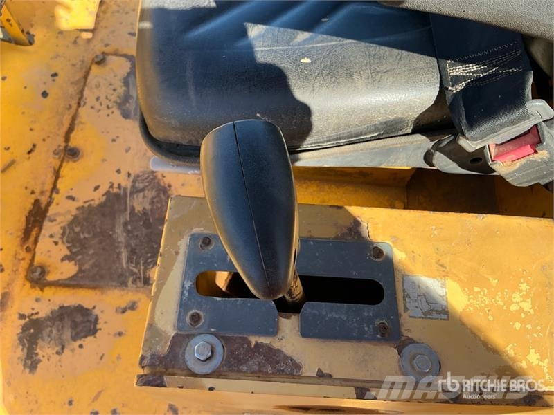 Sakai SV510T Padfoot Drum Compactor مداحل أحادية الأسطوانة