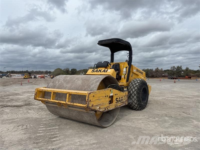 Sakai SV544D Smooth Drum Compactor 单轮压路机