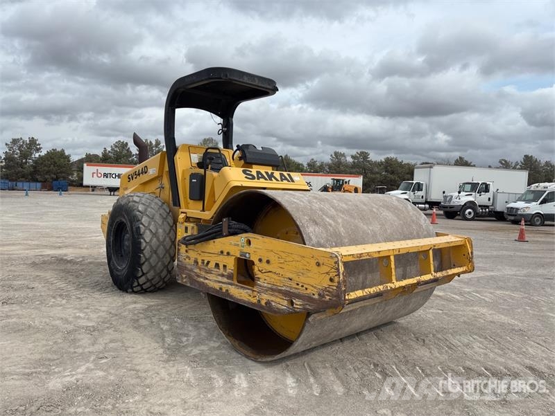 Sakai SV544D Smooth Drum Compactor 单轮压路机