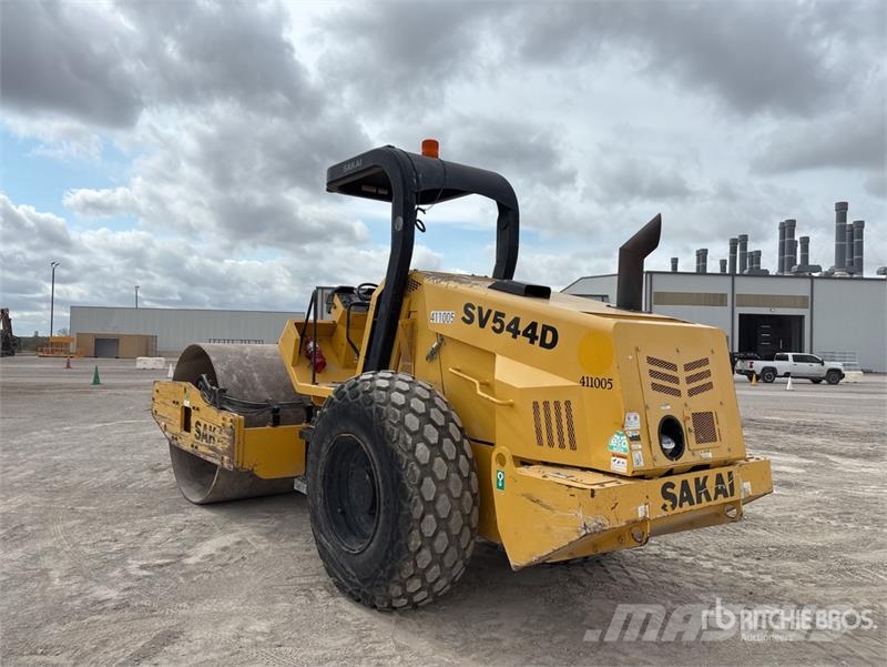 Sakai SV544D Smooth Drum Compactor 单轮压路机