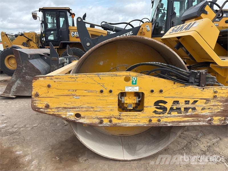 Sakai SV544D Smooth Drum Compactor 单轮压路机