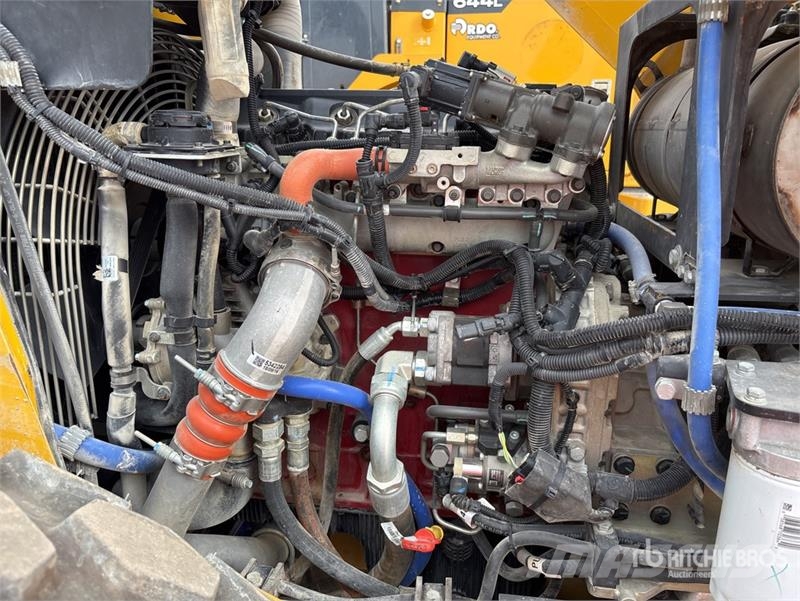 Sakai SV544D Smooth Drum Compactor 单轮压路机