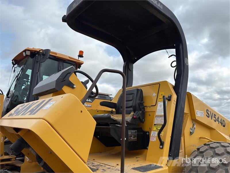 Sakai SV544D Smooth Drum Compactor 单轮压路机