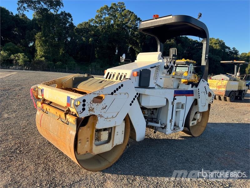 Sakai SW652-1 Double Drum Roller Tandemjyrät