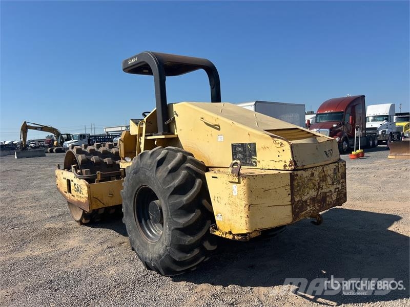  Saki SV505 Padfoot Drum Compactor Single drum rollers