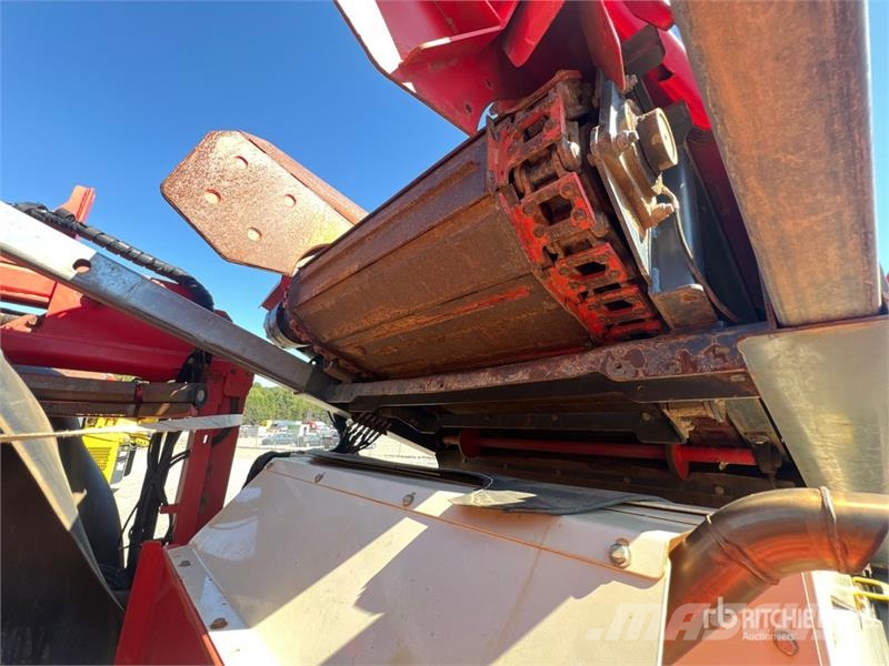 Sandvik QE342 Tracked Screen Plant غرابيل