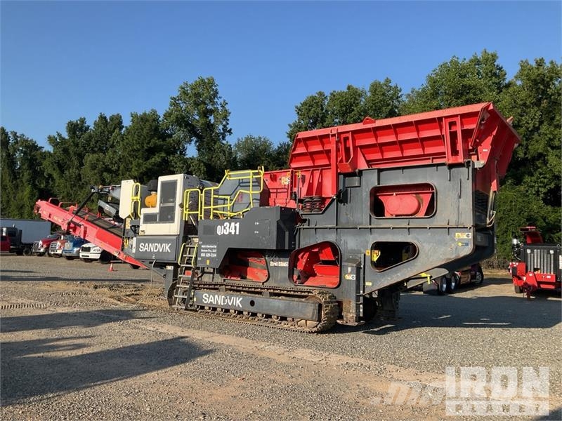 Sandvik QJ341 Tracked Jaw Crushing Plant 골재 플랜트