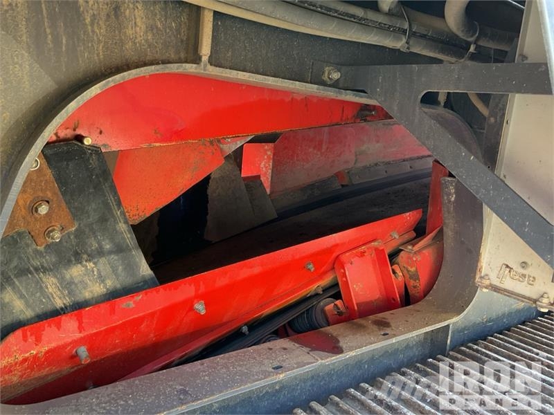 Sandvik QJ341 Tracked Jaw Crushing Plant 골재 플랜트