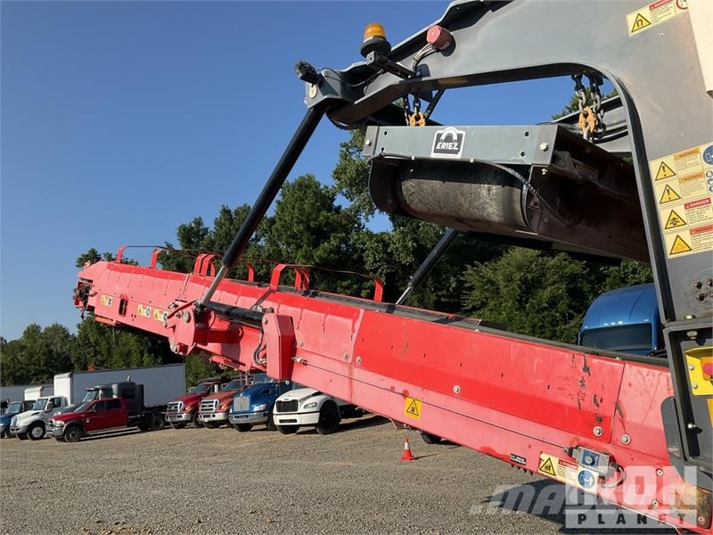 Sandvik QJ341 Tracked Jaw Crushing Plant 골재 플랜트