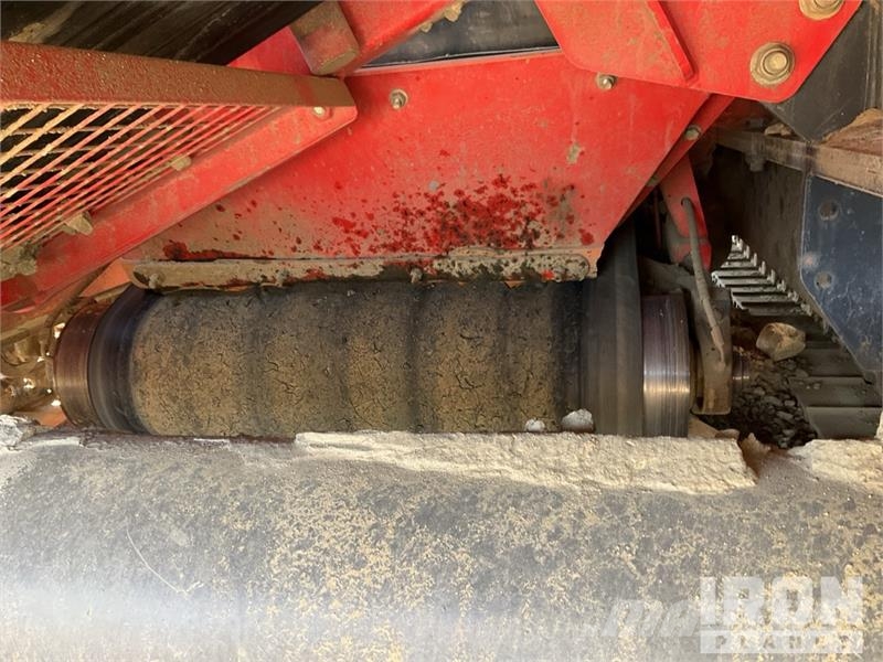 Sandvik QJ341 Tracked Jaw Crushing Plant 골재 플랜트
