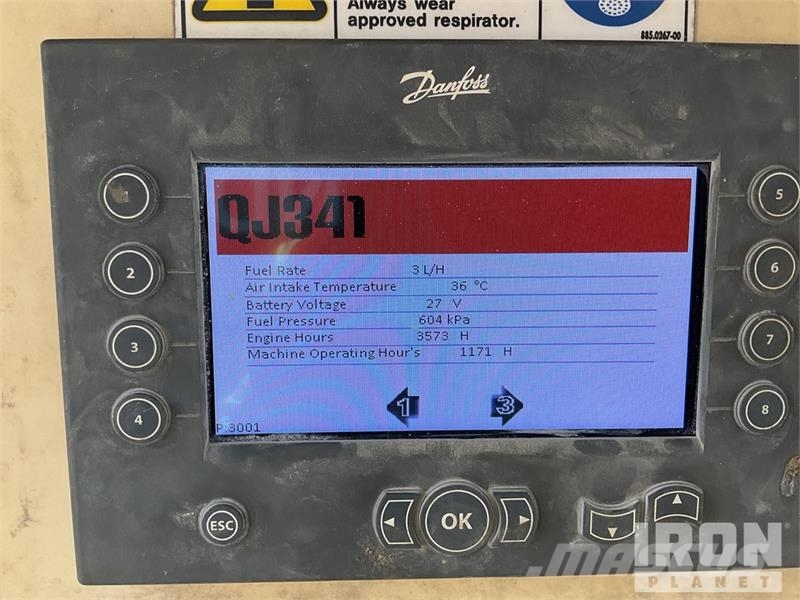 Sandvik QJ341 Tracked Jaw Crushing Plant 골재 플랜트