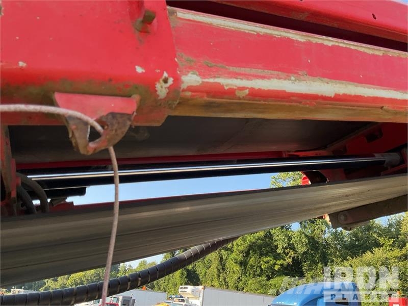Sandvik QJ341 Tracked Jaw Crushing Plant 골재 플랜트