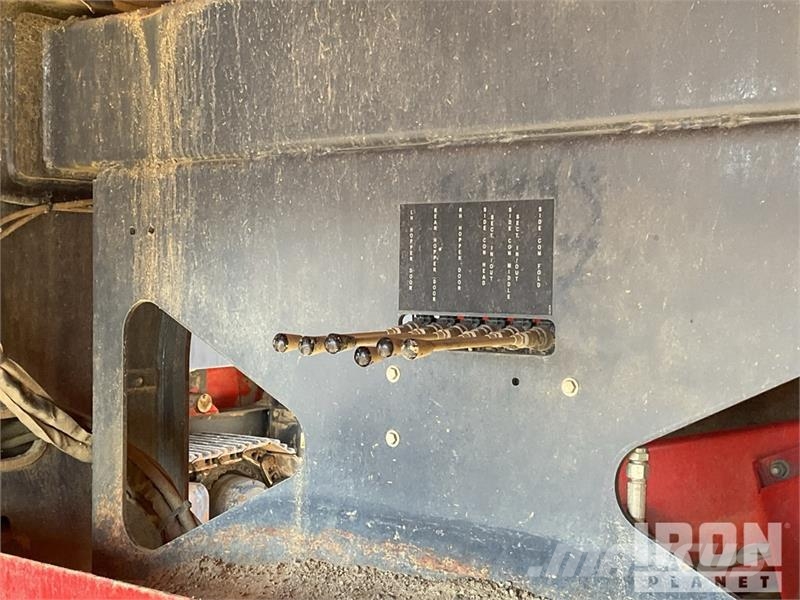 Sandvik QJ341 Tracked Jaw Crushing Plant 골재 플랜트